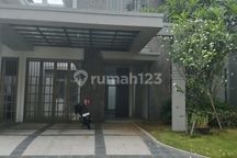 Disewakan 2 Lantai di Perumahan Elite Perumahan Grand Pakuwon