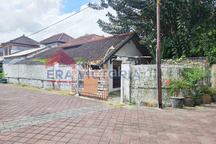 Kesempatan Emas! Rumah Strategis di Kuta Bali Ideal untuk Bisnis & Hunian