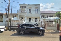 Murah !! Dijual Rumah Siap Huni 9X17 Jalan 3 Mobil di Janur Hijau Hadap Selatan