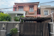 Dijual Rumah 2 Lantai di Meruya Jakarta Barat