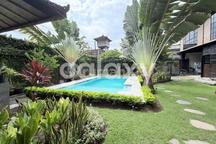 Dijual Villa Dekat Pantai di Legian