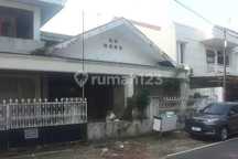 Dijual Rumah Hitung Tanah di Tebet Timur, Selangkah Menuju Ecopark Tebet, Lokasi Strategis.