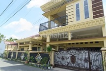 Rumah Mewah 2 Lantai dengan Halaman Luas Bonus 5 Kamar Kost