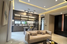 Rumah Dualantai Konsep Mezzanin Deket Rs Awal Bross Panam