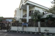 Rumah Besar Kontemporer Ada Aviari Cocok Yang Menyukai Alam & Asri