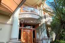 Rumah Mewah Hook Antapani Arcamanik Bandung | Semi Furnished