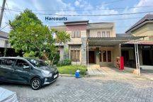 Rumah Bagus Semi Furnished Di Cluster Exclusive Gentan Dekat Kartasura Solo