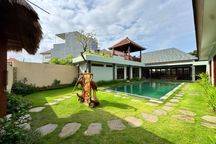 Hot Listing! Brand New 4BR Stylish, Spacious & Fully Furnished Villa with Lush Garden in Kerobokan | IP 741