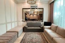 Di Pondok Indah,