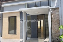 Rumah Bagus. di Grand Royal Regency, Wage, Taman, Sidoarjo