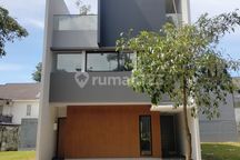 Rumah BRAND NEW di THE GREEN BSD City, Dekat Tol dan Stasiun