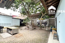 Rumah Bonus Ruang Usaha Strategis Di Solo Kartasura