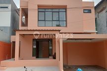 Dikontrakkan rumah bagus rapih siap huni di sentul city 