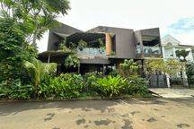 HOT DEALS RUMAH HOOK BERGAYA INDUSTRIAL FASILITAS POOL di Bintaro Sektor 9