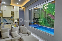 Rumah Mewah 3.5 Lt Furnished Swimpool Harapan Indah Bekasi 