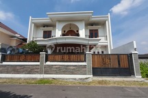 Rumah Mewah Dijual Solo di Sumber Banjarsari Surakarta