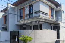 ‼️BARU GRESS‼️ RUMAH HOOK NGINDEN INTAN MODERN MINIMALIS, SEMOLOWARU SUKOLILO. ROW 4 MOBIL