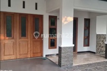 Rumah Sewa Siap Huni Dg 5 Kamar Tidur Bagus Dekat Bandara Juanda Bagus
