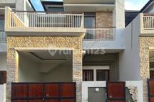 Rumah Stategis Simpang Thopati Kesiman Denpasar Bali