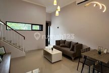 Rumah 2 Lantai Area Strategis Dekat Pintu Tol