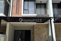Rumah Siap Hun 2 Lantai Area Strategis Dekat Tol dan MRT