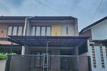 RUMAH MINIMALIS 2 LANTAI FURNISHED DALAM KOMPLEK MEGAPOLITAN