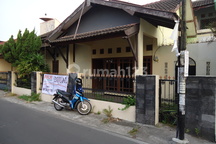 Rumah Lingkungan Nyaman di Perumahan Dosen Uns Baturan Colomadu