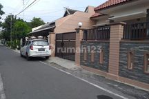 Rumah Minimalis Suasana Hommy Dekat Warastratama Kerten Solo