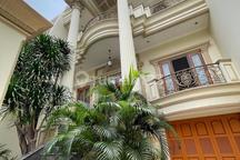 Rumah Mewah di Pik Full Marmer, Full Furnished