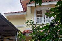 Rumah 2 Lt Baru Renov Kota Wisata Cluster Paris Dekat Pintu To