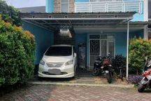 Dijual Cepat Turun Harga Butuh Uang, Rumah Dalam Cluster, Jagakarsa, Jakarta Selatan, 2 Lantai, Luas Tanah 89M, Semi Furnished, Jalan Dalam Cluster Lebar, Harga 1,25 Miliyar Nego Iwe