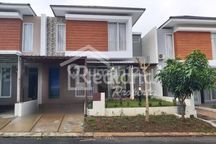 Rumah di Ivy Park Citraland Bsb , Semarang ( Vn Tt 8717 )