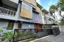 Disewakan Villa dengan Kolam Renang di Kawasan Sanur LT 150 M2