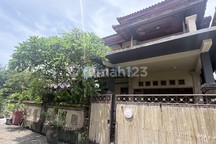 Disewakan Rumah Luas 4 Kamar Tidur dengan Akses Privat | di Tukad Balian, Denpasar LT 400 M2