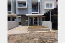 Rumah Mewah Modern Super luas akses 5 menit ke Tol Kukusan