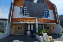 Rumah 2 lantai Scandinavian akses Dekat Tol Cisalak