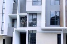 Jakarta Garden City, Cluster Maninjau Rumah Baru 3 Lantai Selatan