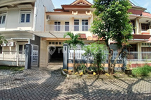 Disewakan Rumah Mewah 2 Lantai Di Solo Baru