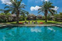 Turun Harga..beautiful Villa Contemporary Tradisional Bali Style Living With Tennis Court At Berawa Canggu...near To Berawa Beach , Atlas Beach Fest , Canggu Club...(*sangat Murah Dibawah Harga Pasaran Tanah Di Pusat Berawa Canggu)