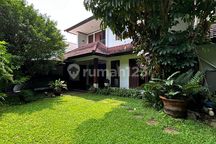 Rumah di Hangtuah Arah Senayan Jalan Tenang Lokasi Elite Perumahan