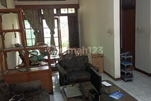 Rumah Terawat Depan Taman Investasikan Bonus Akhir Tahun Anda, Harga Dibawah NJOP Pondok Indah, Jakarta Selatan