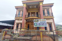 Dijual Rumah Mewah Carport Luas Siap Huni