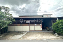 Jual Cepat! Rumah Strategis 2Lantai Siap Huni + Tempat Usaha