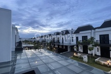 Disewakan Unit Baru Jasmia di Summarecon Crown Gading