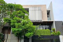 Rumah Modern di Taman Permata Buana Jakarta Barat