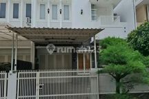 Rumah Modern di Taman Permata Buana Jakarta Barat