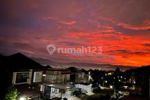 Dijual Villa Adem di Dago Pakar, Bandung View Gunung, Ada Kolam Renang
