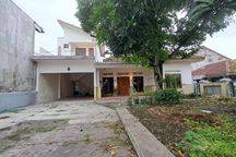 Rumah Asri Di Timoho, Halaman Luas. Semi Furnished. Lokasi Strategis Di Tengah Kota, Kemana-Mana Dekat.