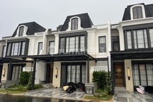 Rumah American Klasik di Gading Serpong, Lingkungan Asri