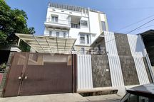 Rumah Jelambar Model Minimalis Rapi